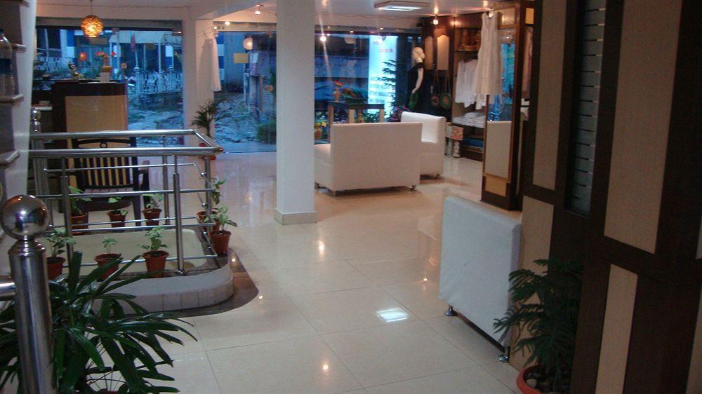 Hotel Ganesha Inn Tapovan Exterior photo